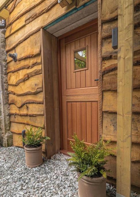 Quirky Retreats - The Hidden Retreat * Windermere