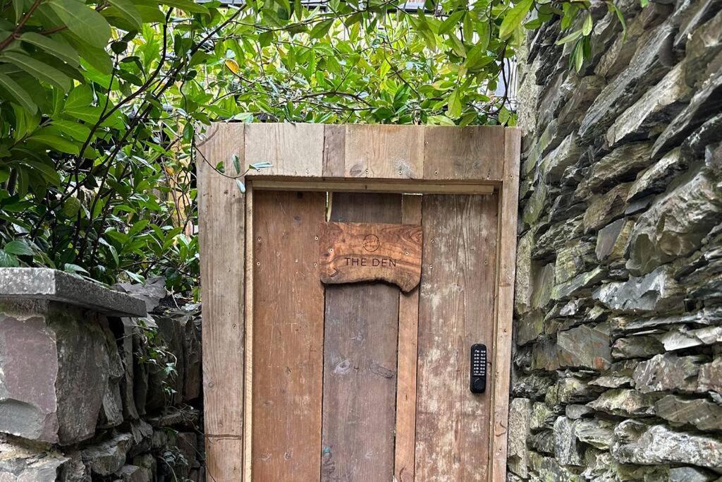 Quirky Retreats - The Hidden Retreat * Windermere